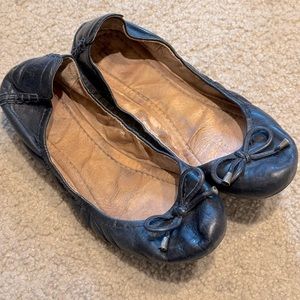 Frye Carson collapsible navy leather ballet flat 10